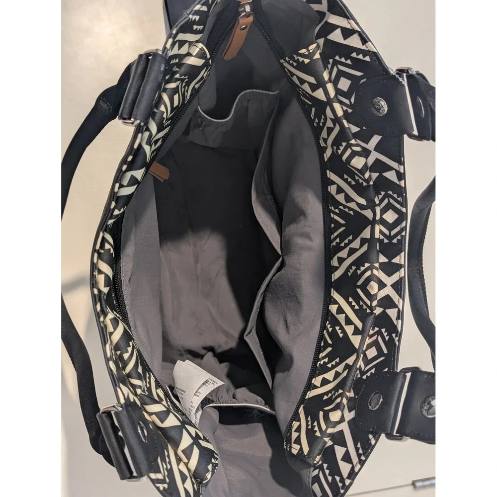 Petunia Pickle Bottom Downtown Tote Diaper Bag Black Cream Geometric Tribal